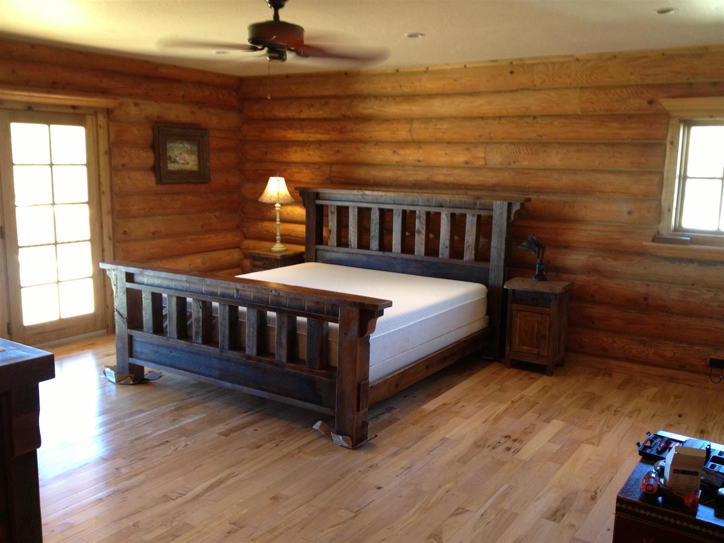 We specialize in unique log homes, custom rustic log furniture, antler chandeliers, tools and diy supplies. david head furniture makers